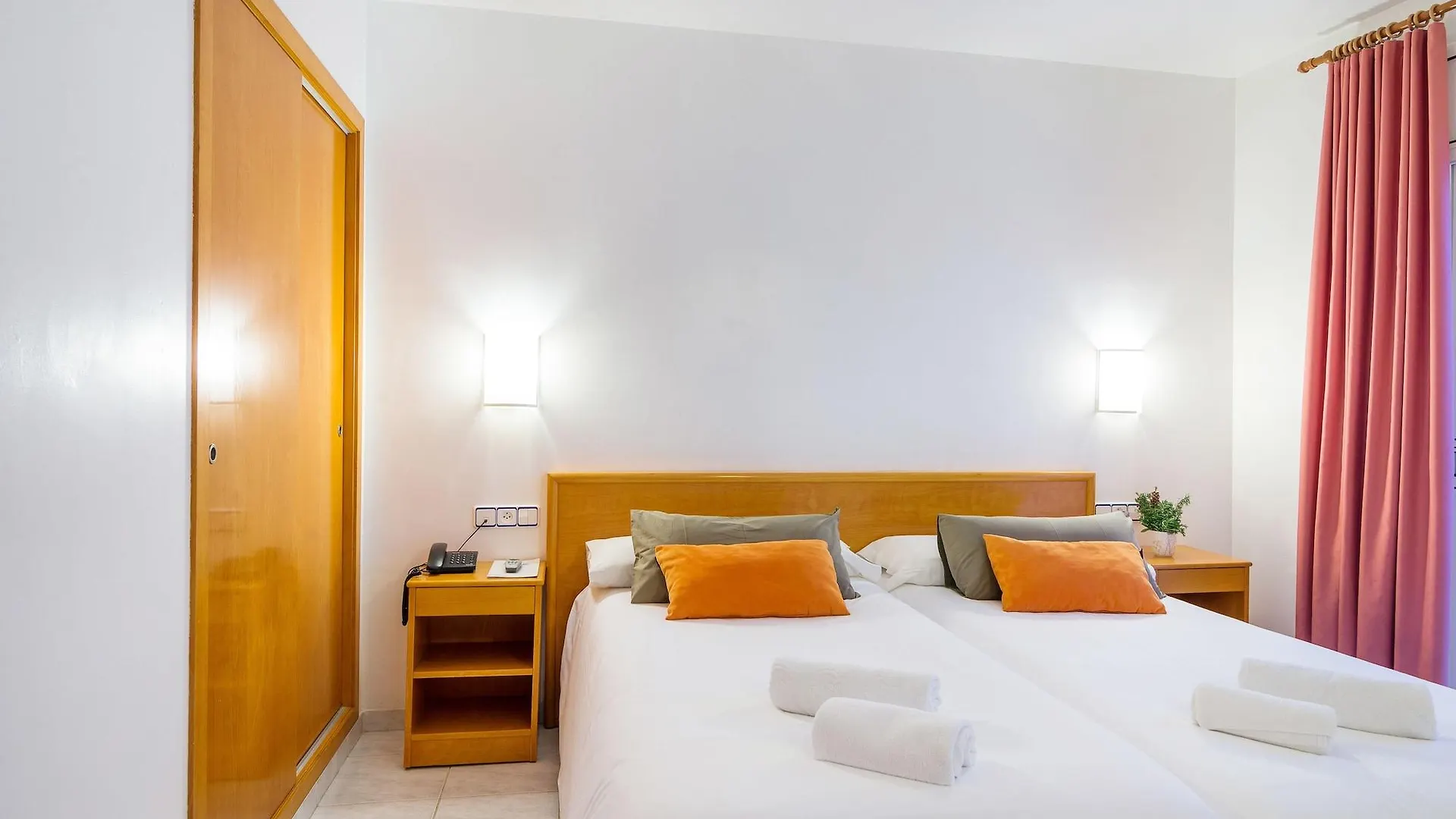 ***  Hotel & Diving Les Illes Л'Эстартит Испания