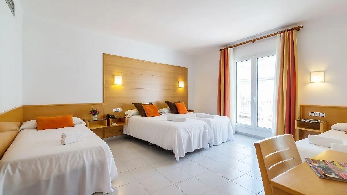 Hotel & Diving Les Illes Л'Эстартит