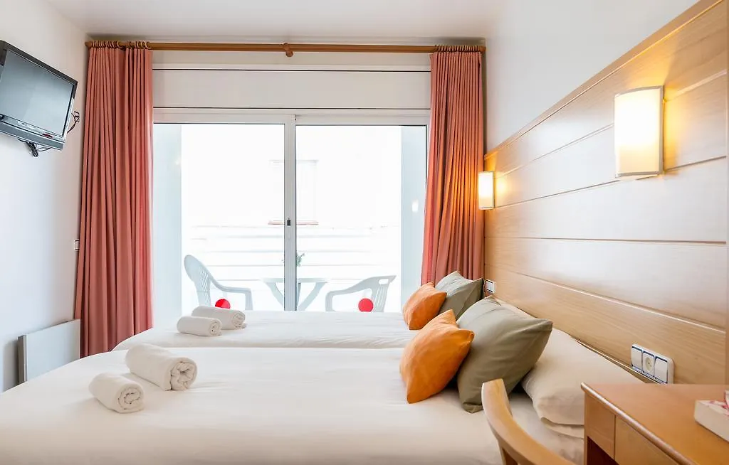 Hotel & Diving Les Illes Л'Эстартит