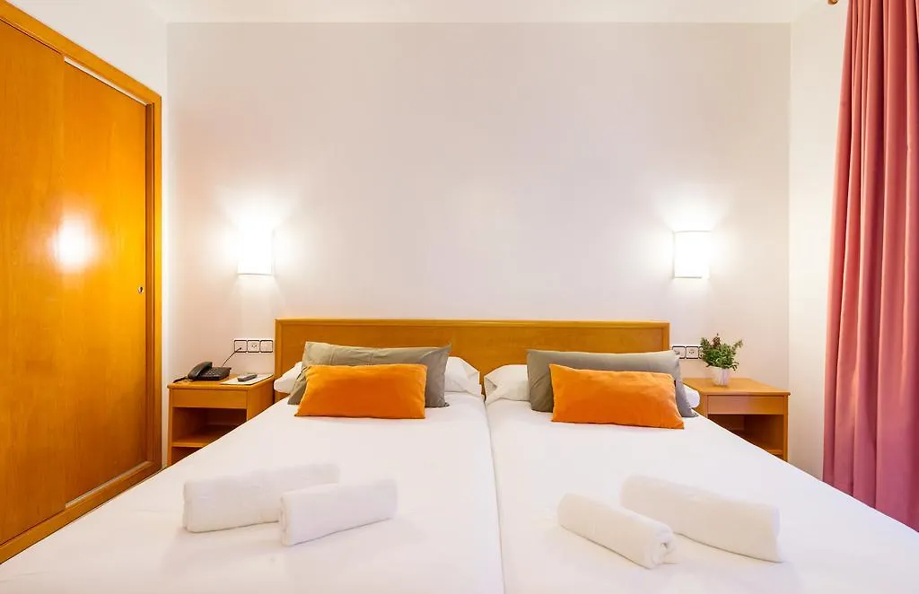 Hotel & Diving Les Illes Л'Эстартит