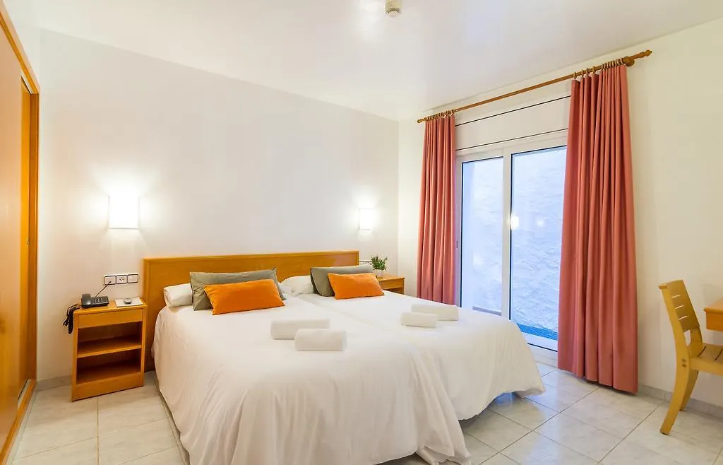 Hotel & Diving Les Illes Л'Эстартит