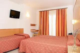 Hotel & Diving Les Illes Л'Эстартит